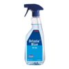 Ein Sprayflasche mit blauem Etikett und Sprühkopf.