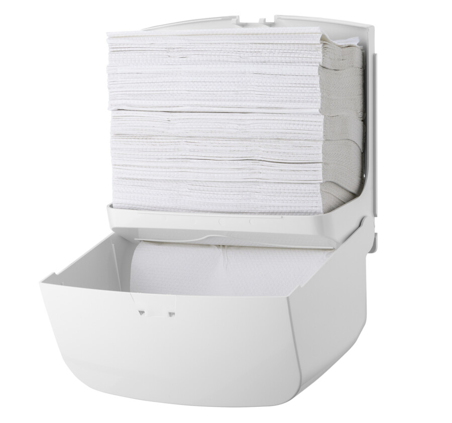Ein weißer Papiertuch-Spender mit geöffnetem Fach, gefüllt mit weißen Papiertüchern. Der Spender ist aus Kunststoff gefertigt.
